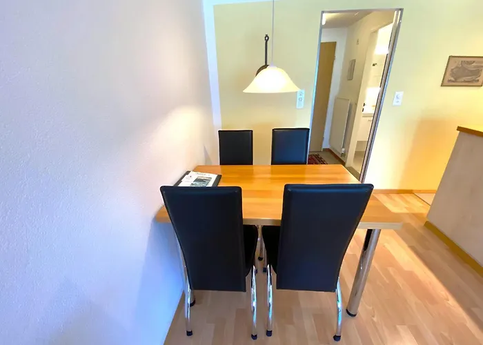 Adler 82 * 洛伊克巴德