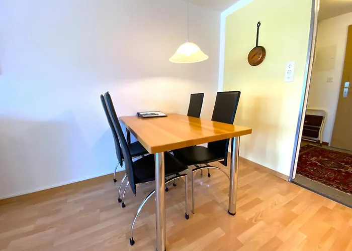 Adler 82 * 洛伊克巴德