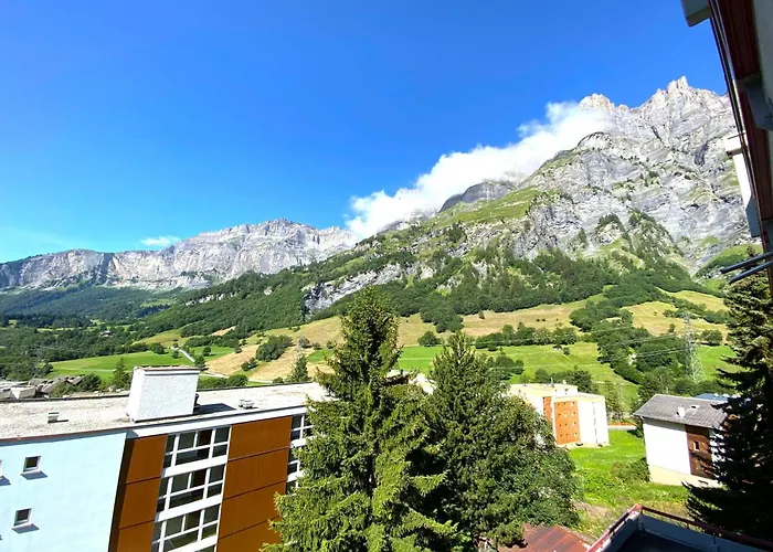 Adler 82 لوكباد